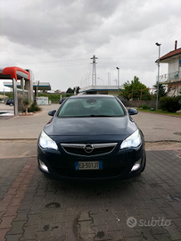 Opel Astra Cosmo 1.4 Gpl