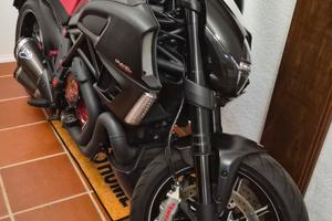 Ducati Diavel 