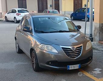 Lancia Y - 1.3 Multyjet - Cv 95. ( PLATINO ) 