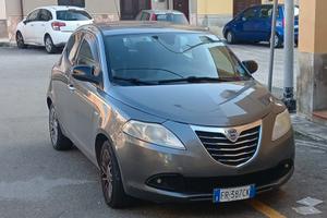 Lancia Y - 1.3 Multyjet - Cv 95. ( PLATINO ) 