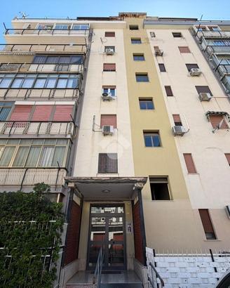 3 LOCALI A PALERMO