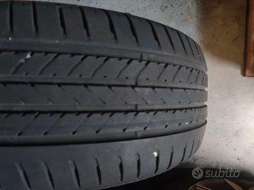 pneumatico good year 225/50R17 89V