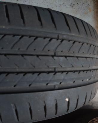 pneumatico good year 225/50R17 89V