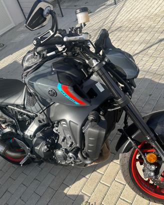 Yamaha mt-09 2022 12500 km kit sportivo