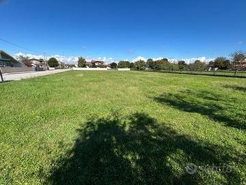 TERRENO EDIFICABILE GIA' LOTTIZZATO - IDEALE P...