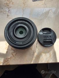 Nikon Nikkor Z 40 f/2 con paraluce - Pari al nuovo