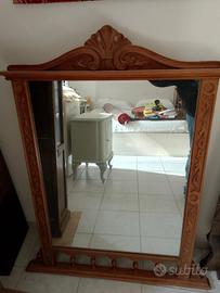 specchio in legno 