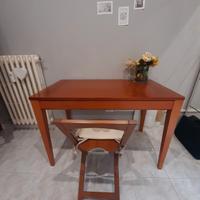 scrivania in legno