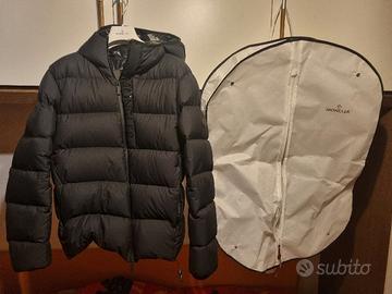 Moncler Piumino linea Total Black