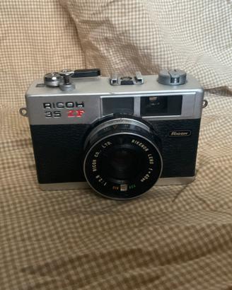 FOTOCAMERA A RULLINO Ricoh 35 ZF