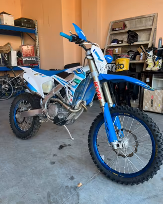 TM 250 Fi Enduro 2025 4t Pari al nuovo sole 6 h !