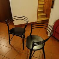 due sedie Tia design Pareschi anni '80