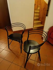 due sedie Tia design Pareschi anni '80