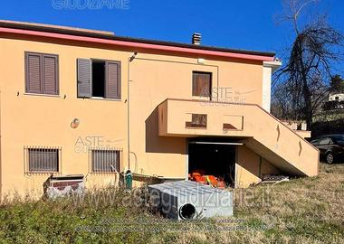 Appartamento Arsita [A4330193]