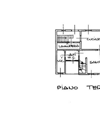 CASA SINGOLA CON CAPANNONE: rif FRP4