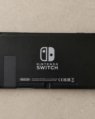 Nintendo Switch Standard + custodia + accessori