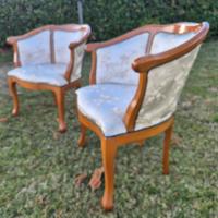 Poltrona shabby stile Luigi XV in noce