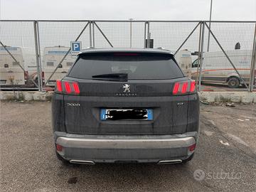 Peugeot 3008 GT Danno anteriore