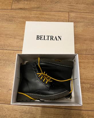 Anfibi tipo Dr Martens