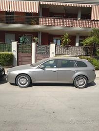Alfa Romeo 159