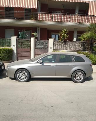 Alfa Romeo 159