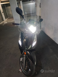 Kymco People 300 GTI