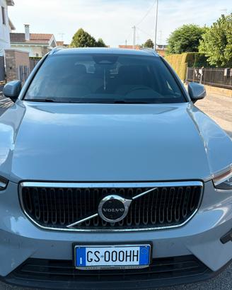 Volvo XC40 Core B3 mild hybrid
