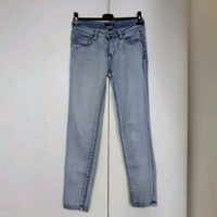 Jeans Zuiki in denim , perfetti per un look casual