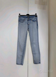 Jeans Zuiki in denim , perfetti per un look casual
