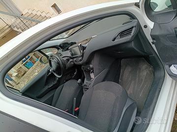 Peugeot 208 HDi 2018