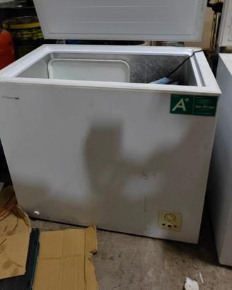 Congelatore a pozzetto 200 lt