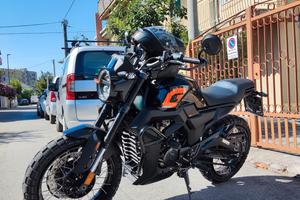 Zontes 125 - GK 125 anno 2022 4000km - come nuova
