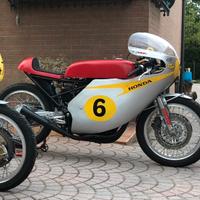 Honda replica hailwood