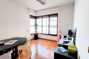 Stanza ad uso Ufficio