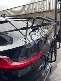 Porta bici a tre stalli ideale per ebike