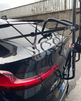 Porta bici a tre stalli ideale per ebike