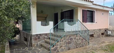 1 MINUTO FOXI MANNA CASA con VERANDA-AGOSTO