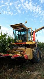 Trincia semovente caricatrice new holland 1900