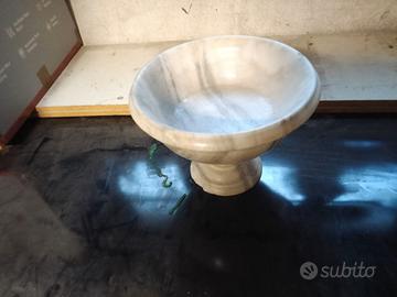 acquasantiera in marmo antica