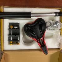 Sella bici completa di canotto