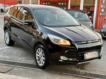 Kuga 2.0 TDCI 150 CV-4WD Powershift-unipro