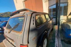 Auto Lada Niva