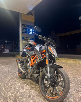 DUKE 125 DA SEMI-COMPETIZIONE
