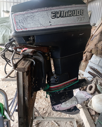 Fuoribordo Evinrude XP 737