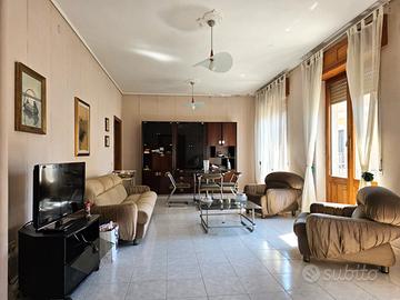 Palazzina indipendente con Terrazza e Negozio