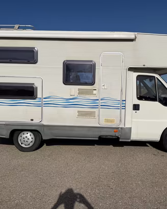CAMPER AUTO ROLLER 6 POSTI FIAT 1.9 TD ANNO 2000