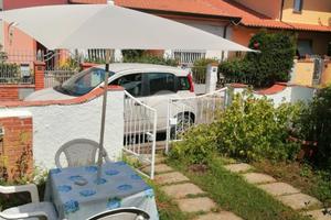 2 LOCALI A VIAREGGIO
