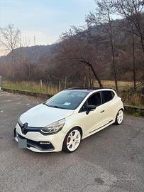 Clio 4 Rs Trophy