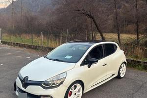 Clio 4 Rs Trophy