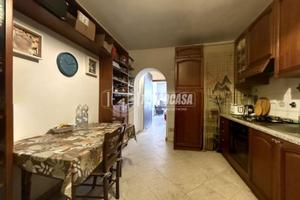 BILOCALE PIANO ALTO CON ASCENOSRE !